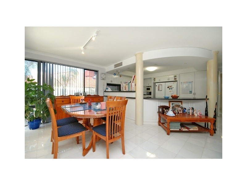 27 Allen-Williams Parade, Winthrop WA 6150