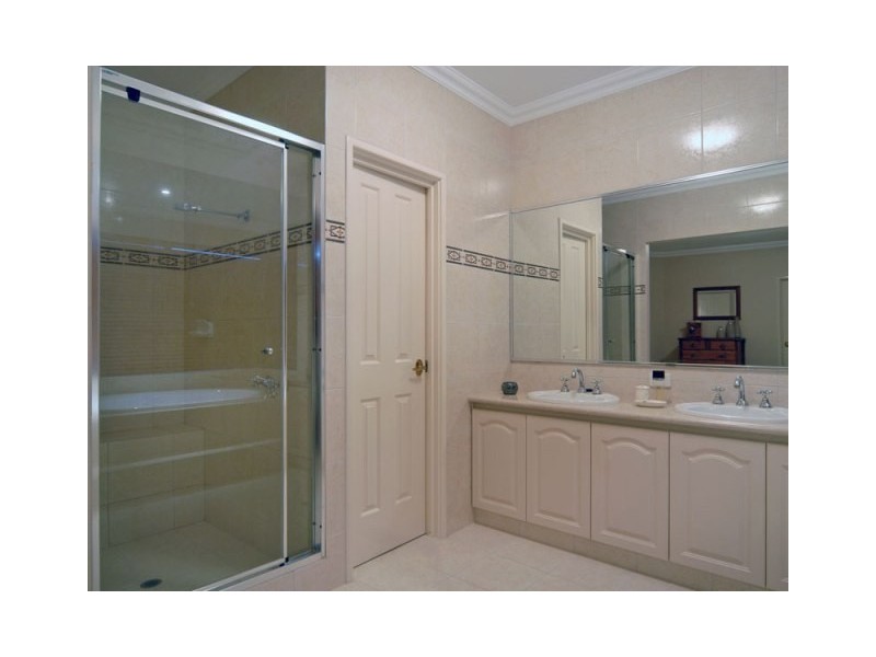 23 Allen-Williams Parade, Winthrop WA 6150