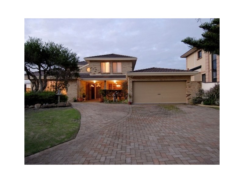 40 Lucraft Gardens, Winthrop WA 6150