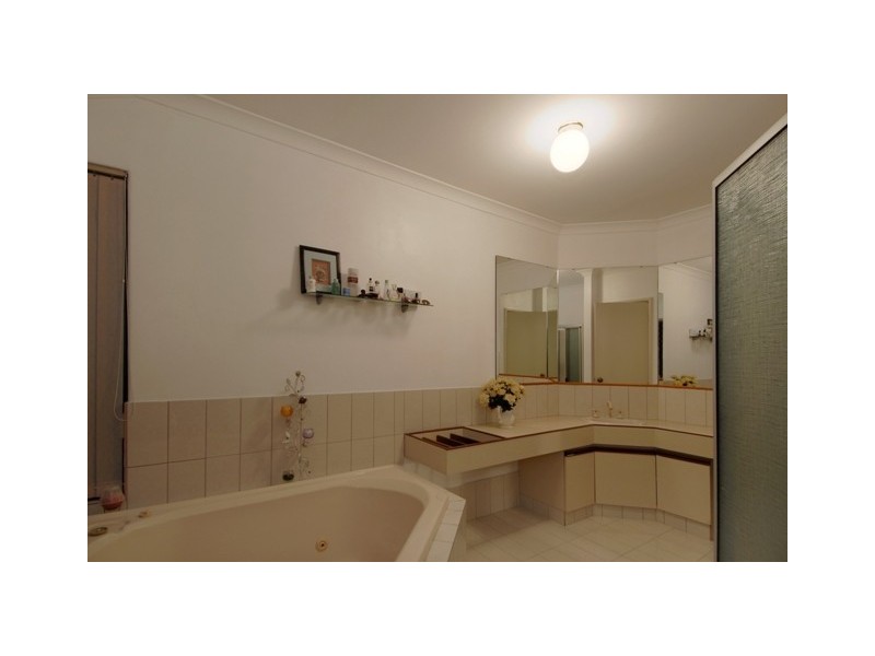 40 Lucraft Gardens, Winthrop WA 6150