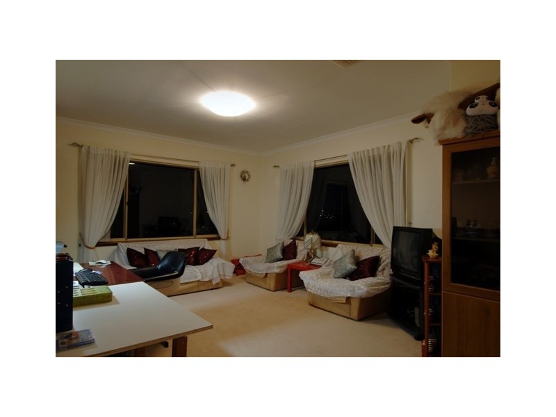 40 Lucraft Gardens, Winthrop WA 6150