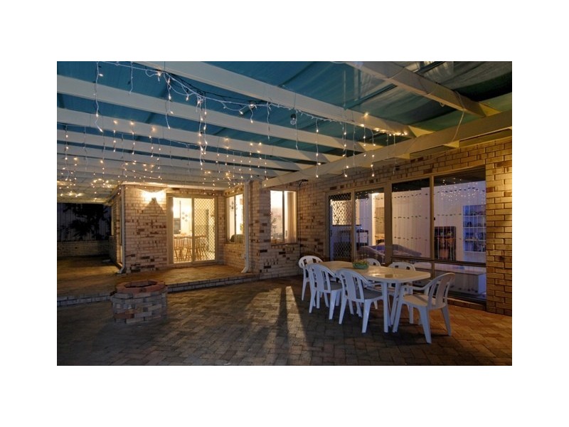 40 Lucraft Gardens, Winthrop WA 6150