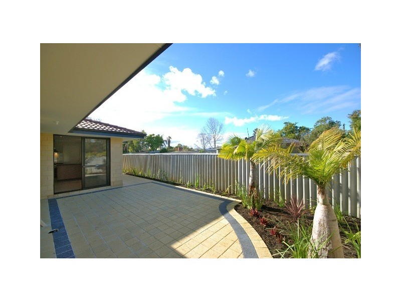 65B Alderley Square, Wilson WA 6107