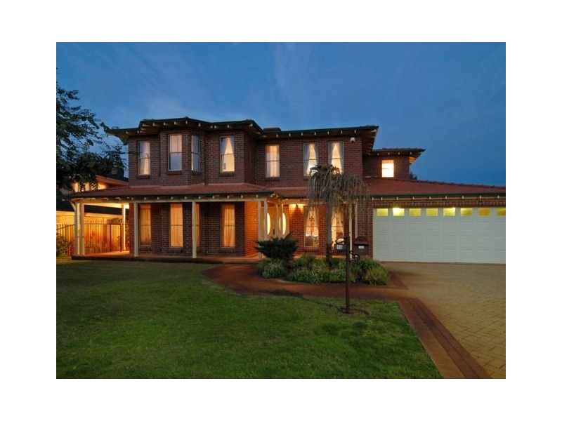 14 Edmiston Way, Winthrop WA 6150