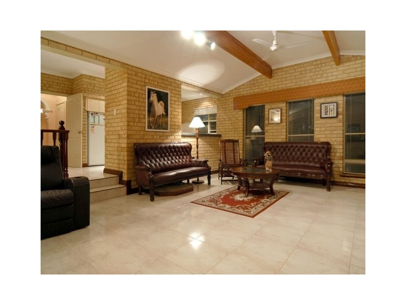 14 Edmiston Way, Winthrop WA 6150