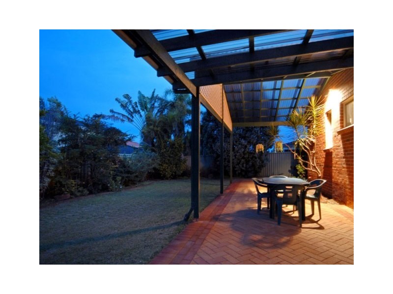 14 Edmiston Way, Winthrop WA 6150