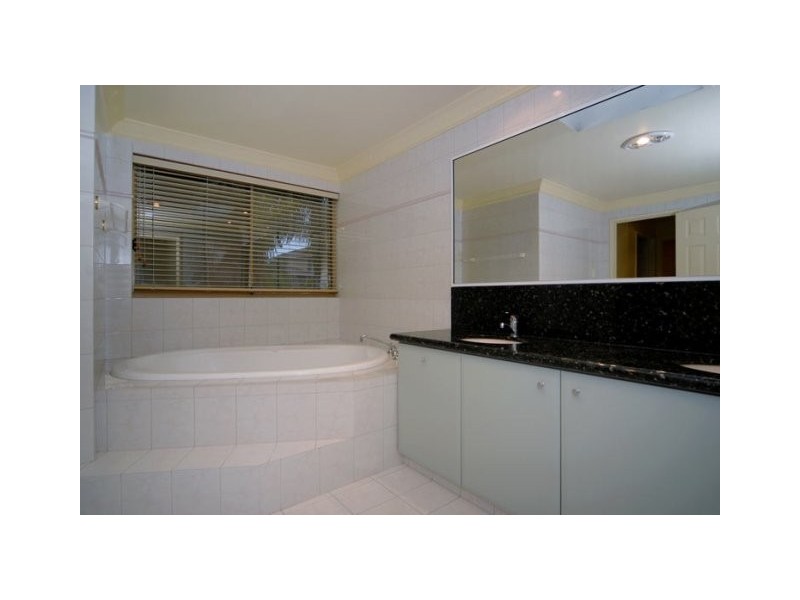 39 Whitfeld Terrace, Winthrop WA 6150