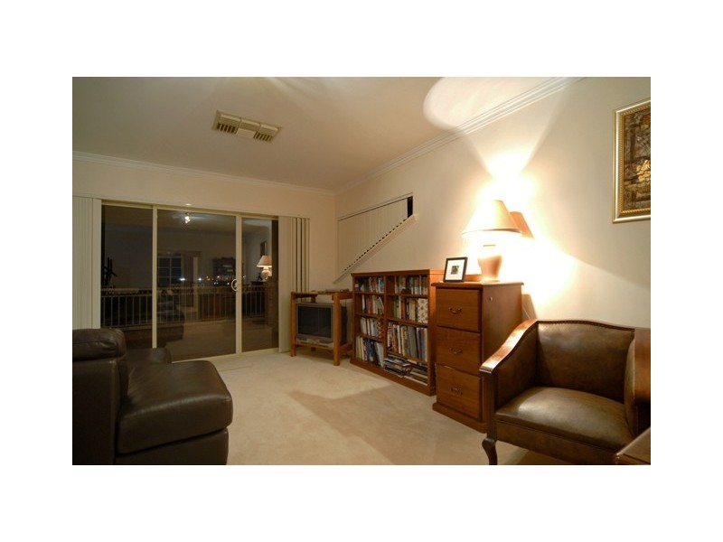 44 Houghton Way, Winthrop WA 6150
