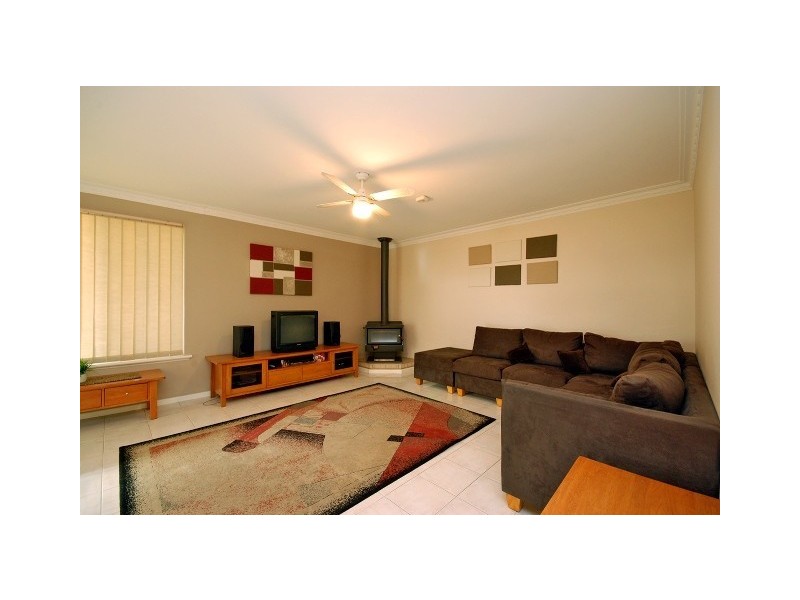 20 Motril Avenue, Coogee WA 6166