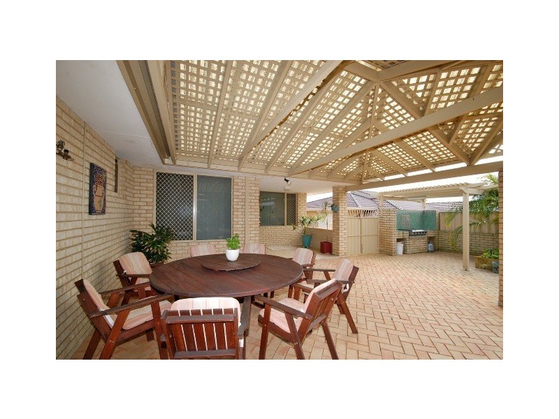 20 Motril Avenue, Coogee WA 6166