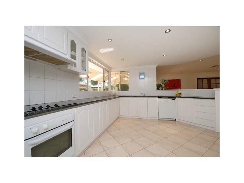 17 Thurloe Way, Canning Vale WA 6155