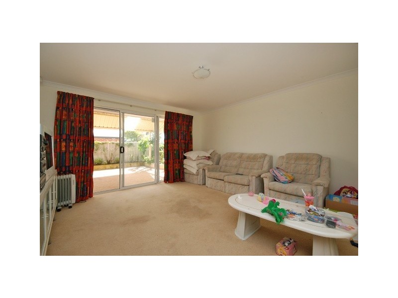 17 Thurloe Way, Canning Vale WA 6155