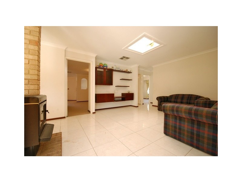 11 Henn Close, Winthrop WA 6150