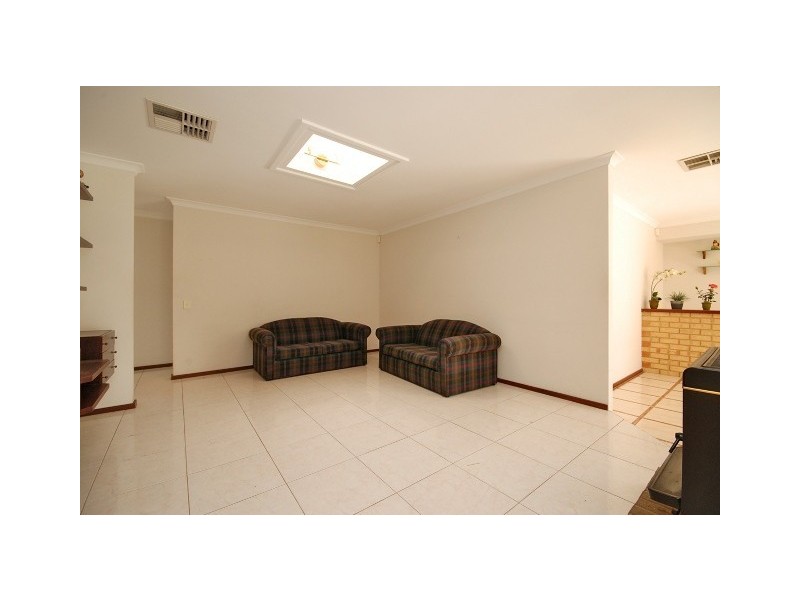 11 Henn Close, Winthrop WA 6150
