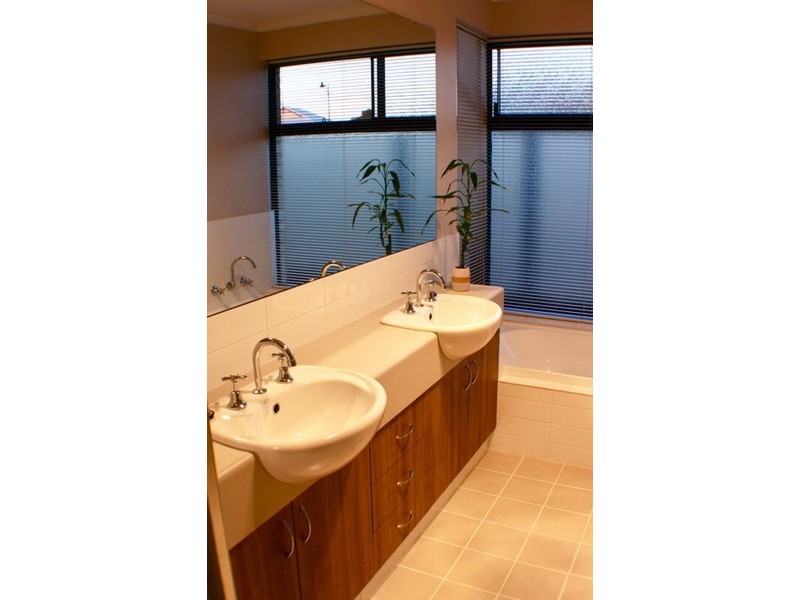 9 Claiborne Vista, Success WA 6164