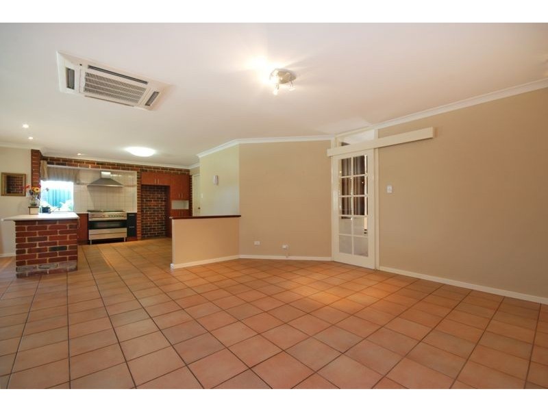 10 Waite Court, Parkwood WA 6147