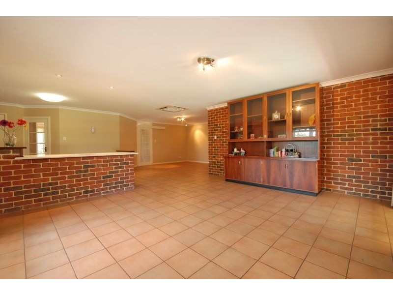 10 Waite Court, Parkwood WA 6147