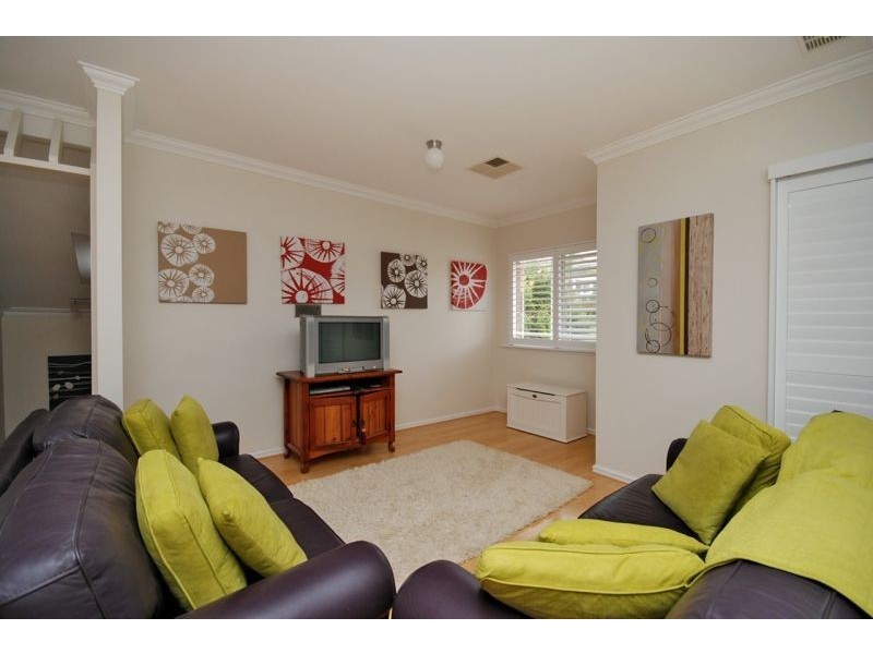 29 Whitfeld Terrace, Winthrop WA 6150