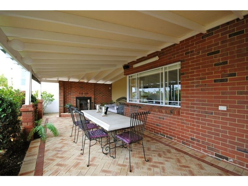 29 Whitfeld Terrace, Winthrop WA 6150