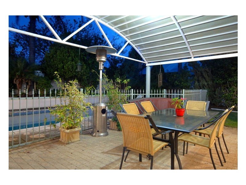 19 Chesters Way, Winthrop WA 6150