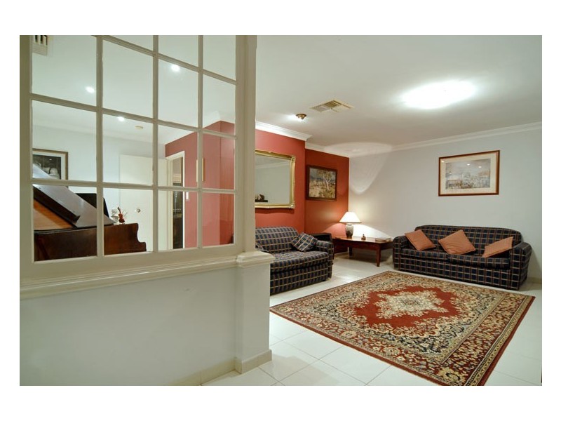 19 Chesters Way, Winthrop WA 6150