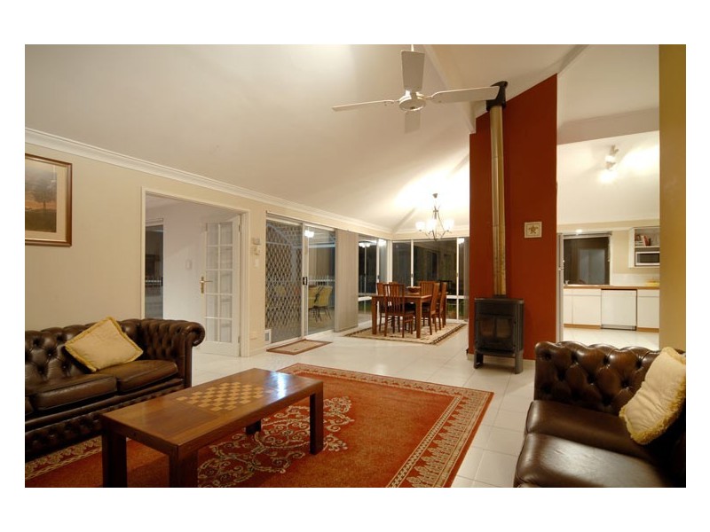 19 Chesters Way, Winthrop WA 6150