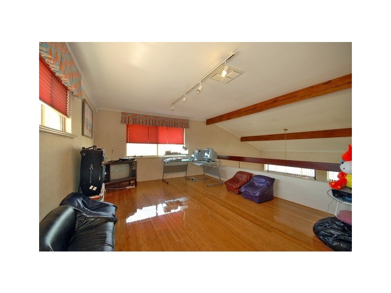 14 Winthrop Drive, Winthrop WA 6150