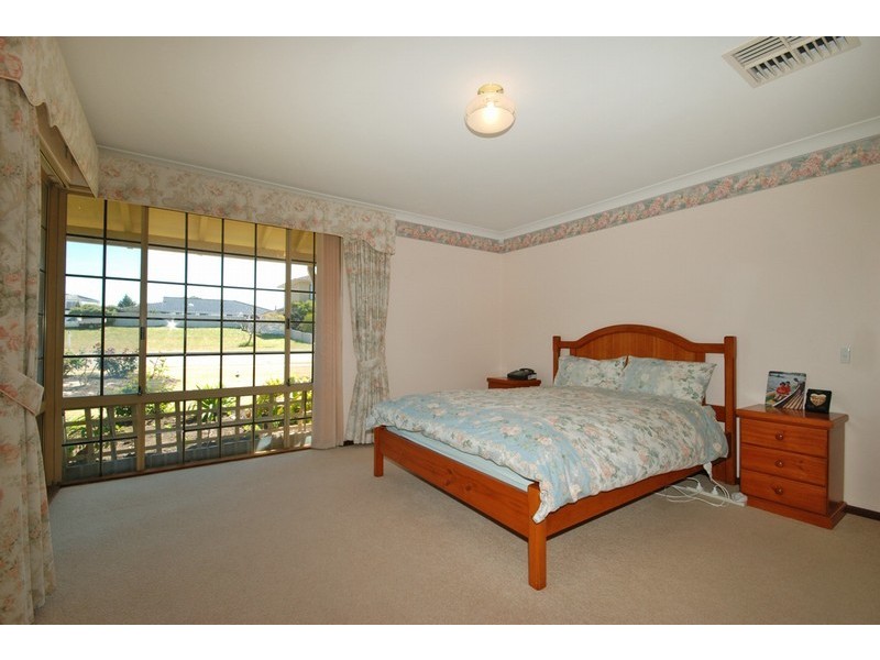 49 Aitken Drive, Winthrop WA 6150