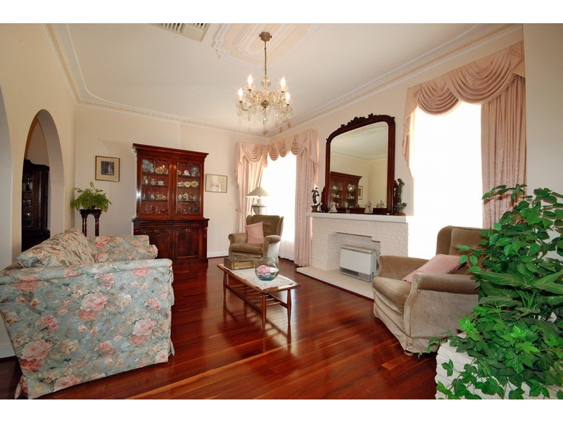 42 Challenger Place, Melville WA 6156