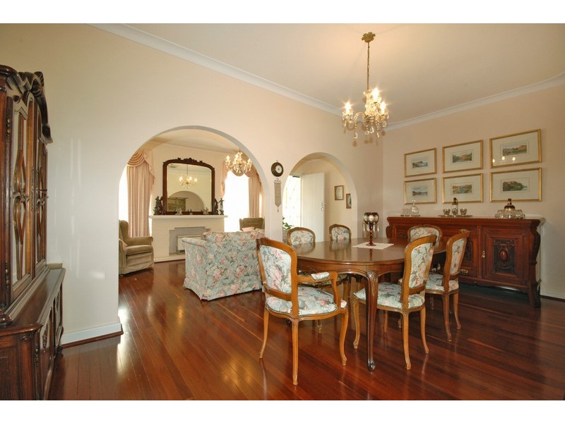 42 Challenger Place, Melville WA 6156