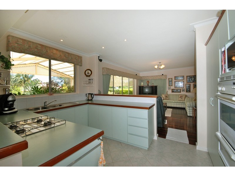 42 Challenger Place, Melville WA 6156