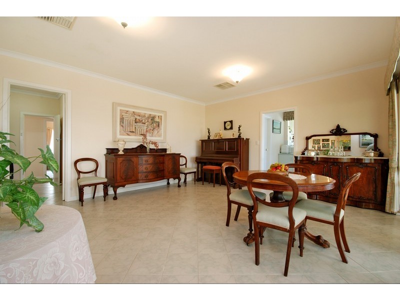 42 Challenger Place, Melville WA 6156