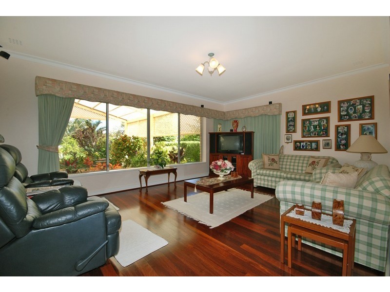 42 Challenger Place, Melville WA 6156