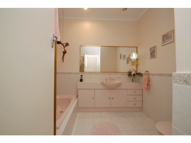 42 Challenger Place, Melville WA 6156