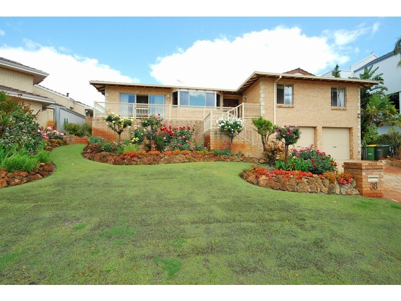 38 Whitfeld Terrace, Winthrop WA 6150