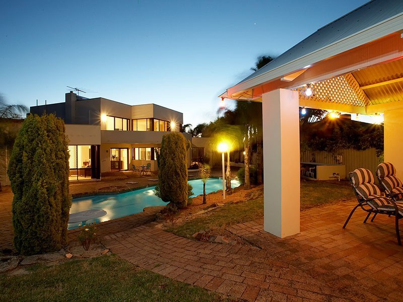 12 Gamblen Way, Winthrop WA 6150