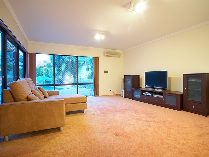 12 Gamblen Way, Winthrop WA 6150