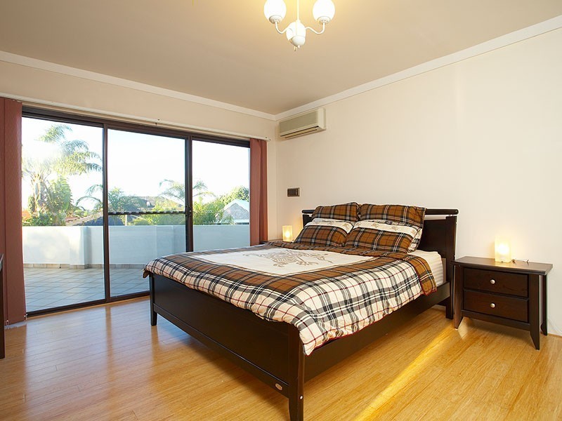 12 Gamblen Way, Winthrop WA 6150