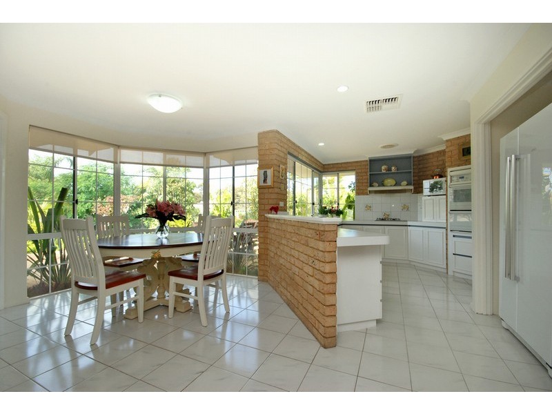 6 Parker Place, Winthrop WA 6150