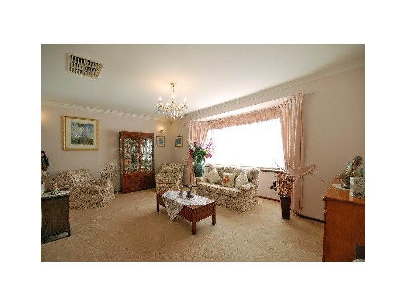 37 Stephenson Gardens, Winthrop WA 6150