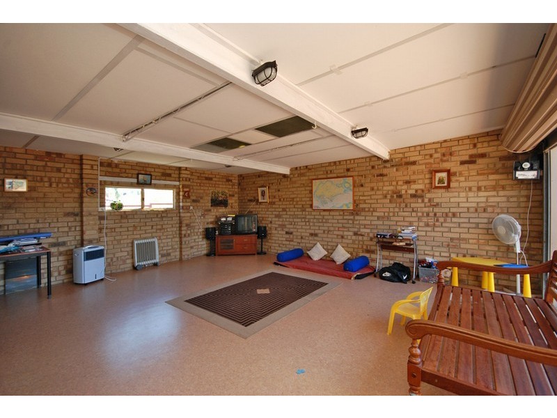16 STEPHENSON GDNS, Winthrop WA 6150