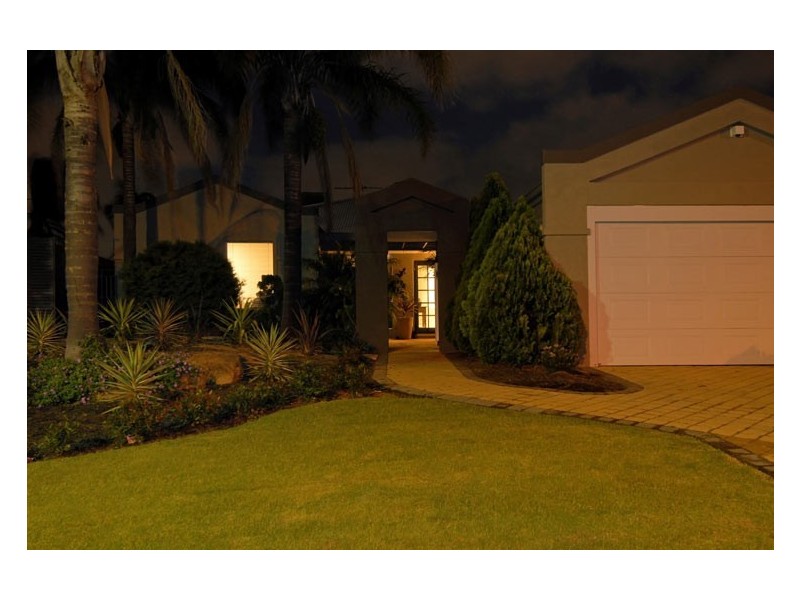 4 Fernie Gardens, Winthrop WA 6150