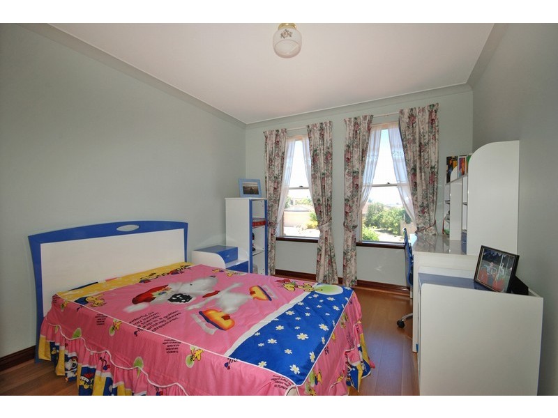 14 Edmiston Way, Winthrop WA 6150