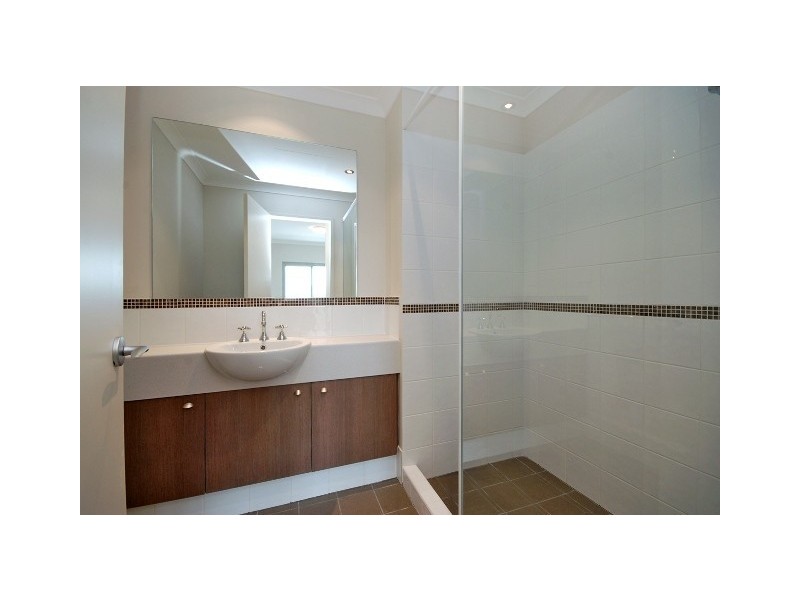 38/6 IBERA WAY, Success WA 6164