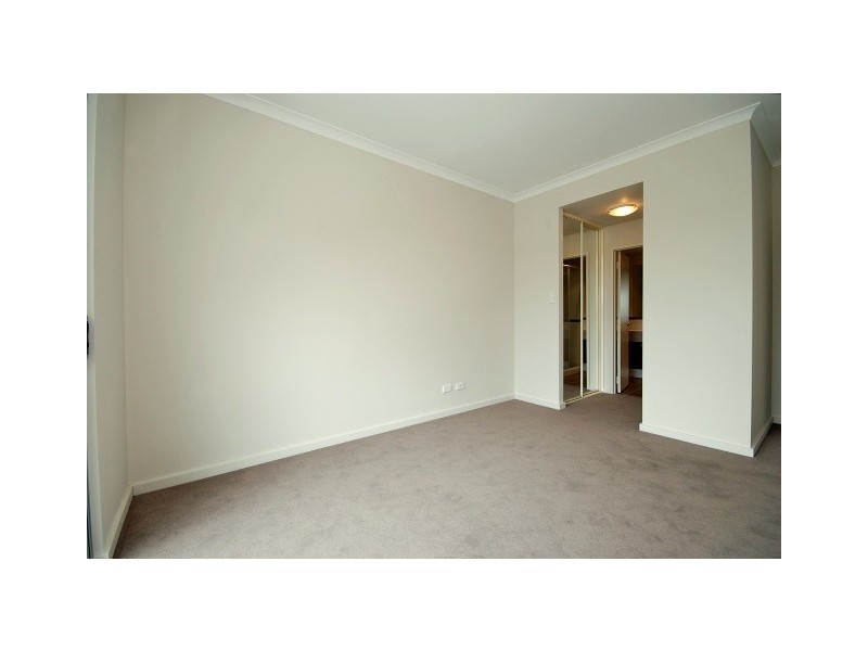 38/6 IBERA WAY, Success WA 6164