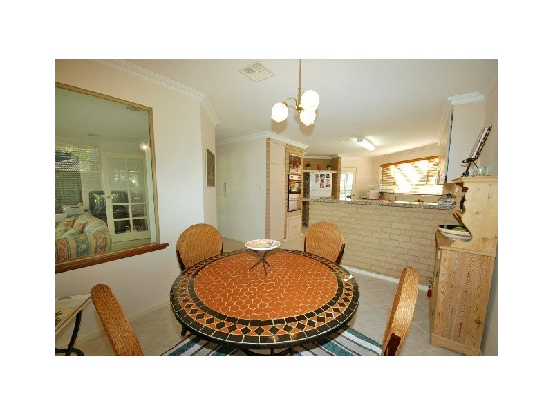10 Houghton Way, Winthrop WA 6150