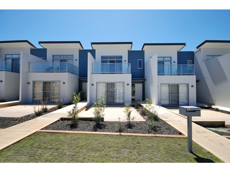 5/11 Pearson Drive, Success WA 6164