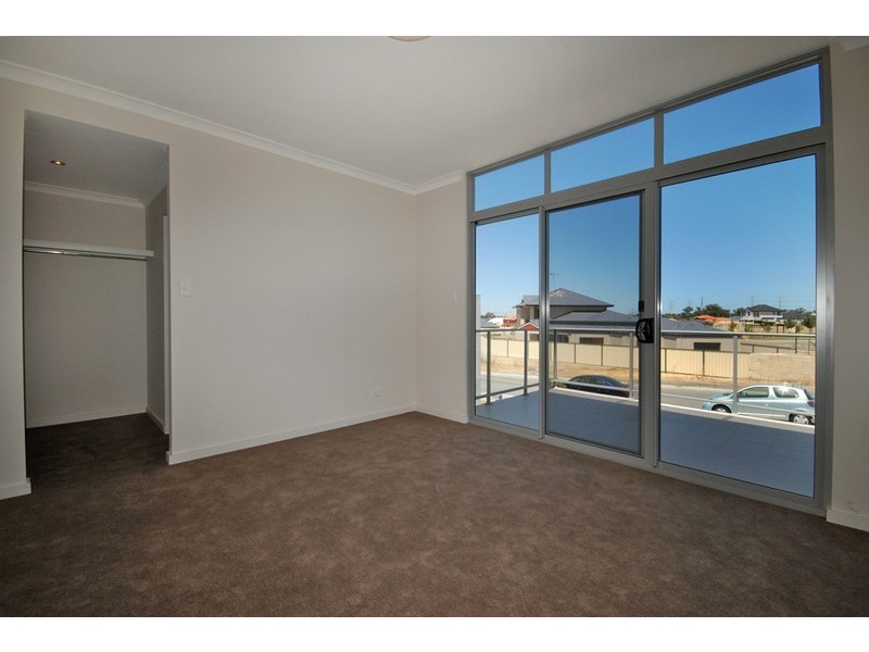 5/11 Pearson Drive, Success WA 6164