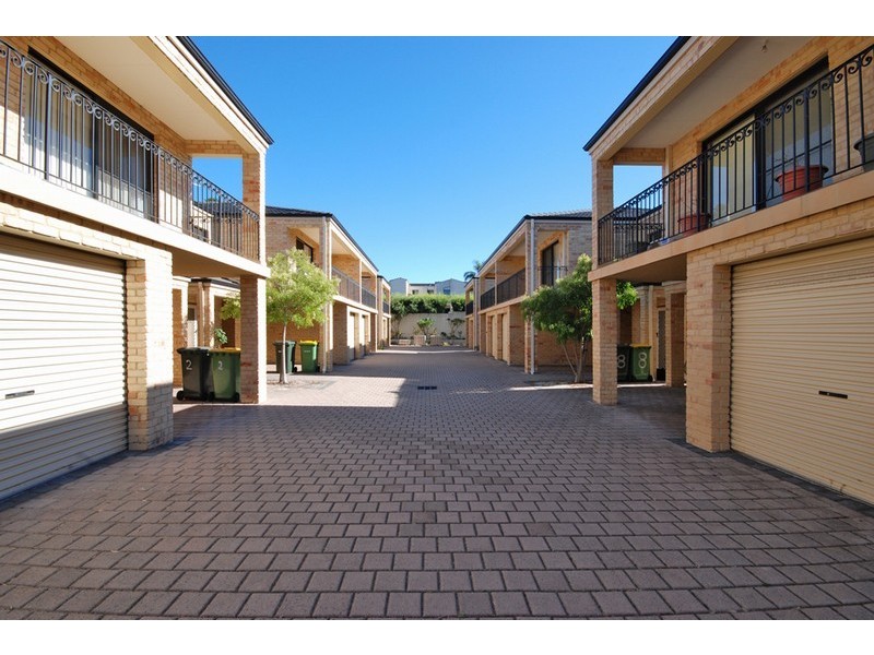 8/572 Canning Highway, Attadale WA 6156