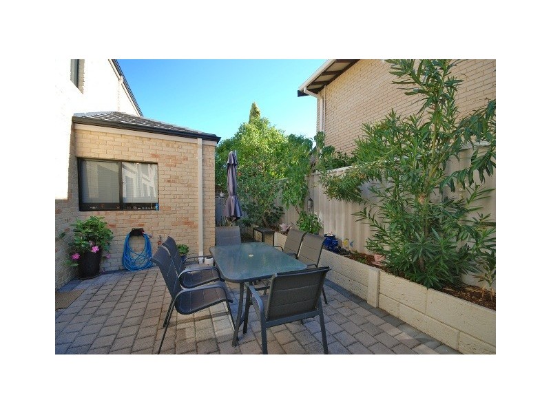 8/572 Canning Highway, Attadale WA 6156
